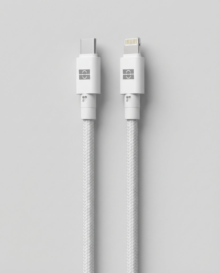 Schlussel white braided USB-C to Lightning cable compatible with iPhone and Apple devices.