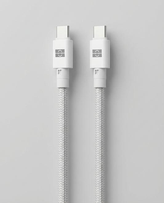 Schlussel white braided USB-C to USB-C cable with reinforced connectors.